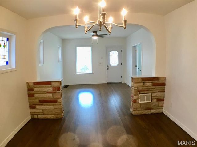 4120 Loughborough Avenue, St Louis, MO 63116