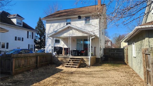 237 7th Street NW, New Philadelphia, OH 44663