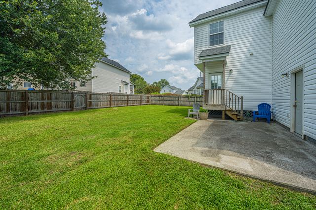 138 Hanahan Plantation Circle, Hanahan, SC 29410