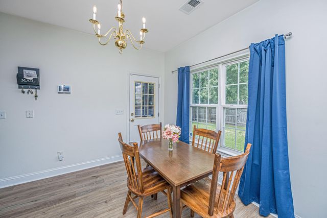 138 Hanahan Plantation Circle, Hanahan, SC 29410