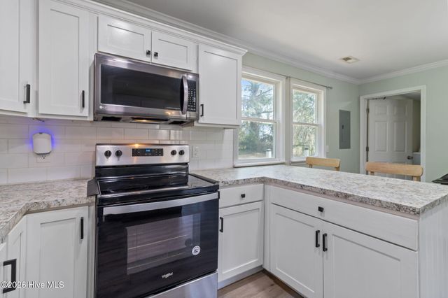 155 Freshwater Drive, Hubert, NC 28539