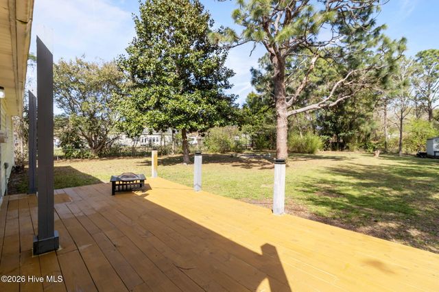 155 Freshwater Drive, Hubert, NC 28539