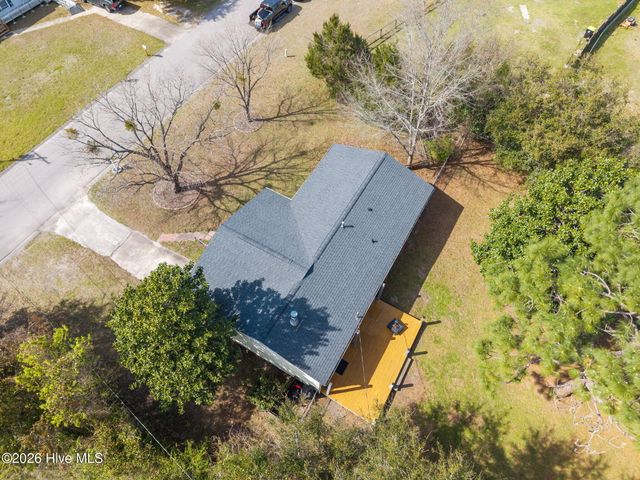 155 Freshwater Drive, Hubert, NC 28539