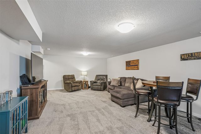 426 1st Street NW, Bondurant, IA 50035