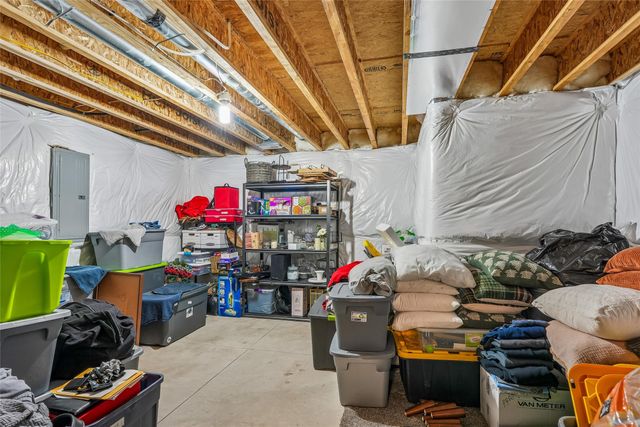 426 1st Street NW, Bondurant, IA 50035