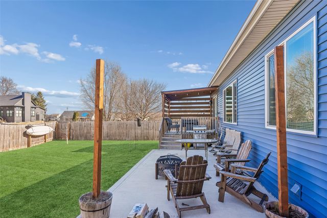 426 1st Street NW, Bondurant, IA 50035