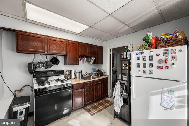 106 N VALLEY RD, Paoli, PA 19301