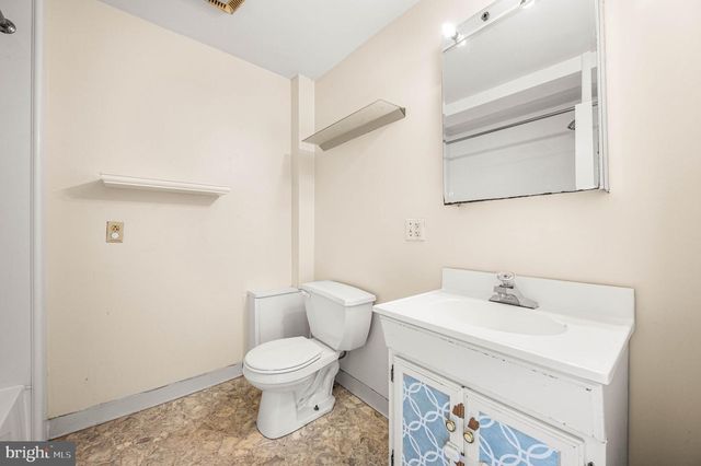 106 N VALLEY RD, Paoli, PA 19301