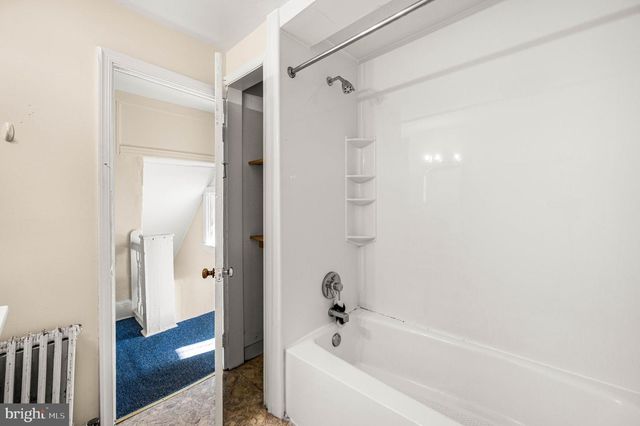 106 N VALLEY RD, Paoli, PA 19301