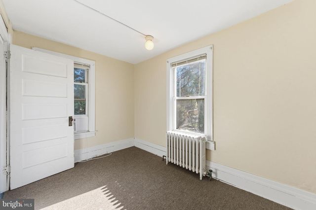 106 N VALLEY RD, Paoli, PA 19301