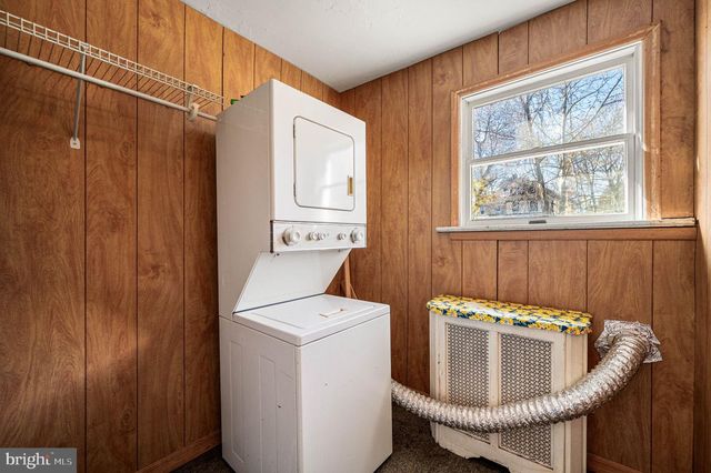 106 N VALLEY RD, Paoli, PA 19301