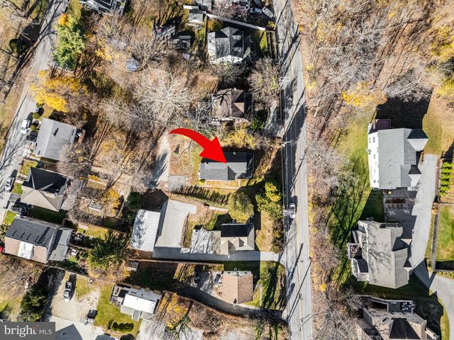 106 N VALLEY RD, Paoli, PA 19301