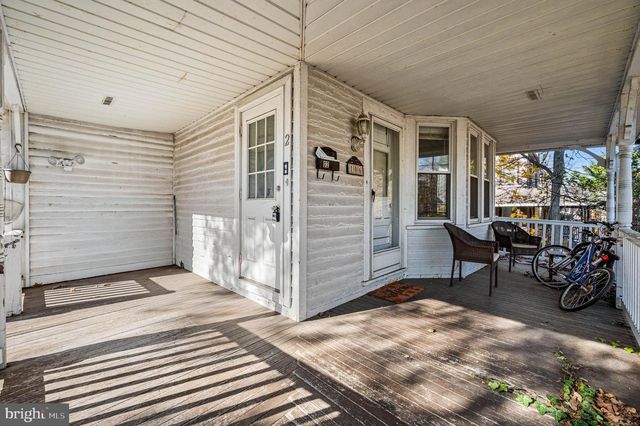 106 N VALLEY RD, Paoli, PA 19301