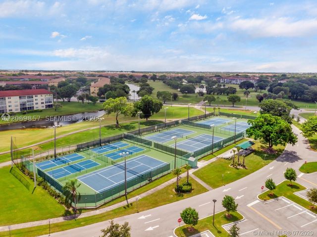 12750 SW 15th St 204D, Pembroke Pines, FL 33027