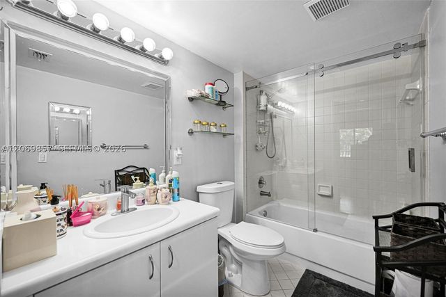 12750 SW 15th St 204D, Pembroke Pines, FL 33027