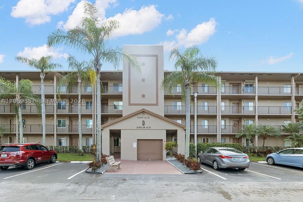 12750 SW 15th St 204D, Pembroke Pines, FL 33027