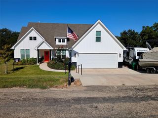 116 Lindsey Lane, Runaway Bay, TX 76426