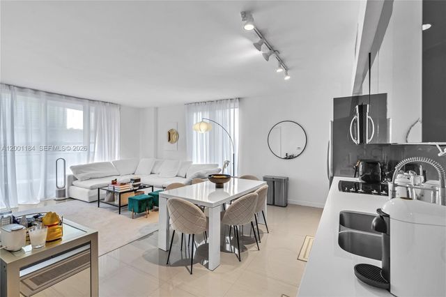 31 SE 6th St, apt 702, Miami, FL 33131