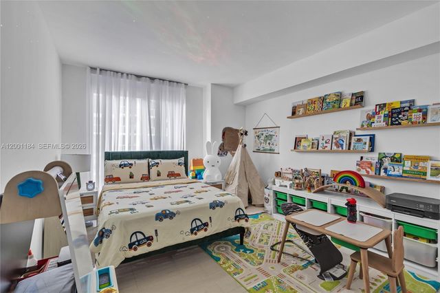 31 SE 6th St, apt 702, Miami, FL 33131