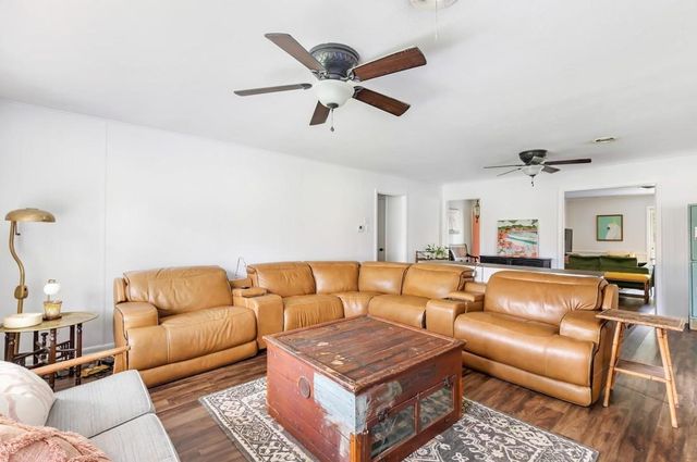 22 Sherwood Street, Dayton, TX 77535