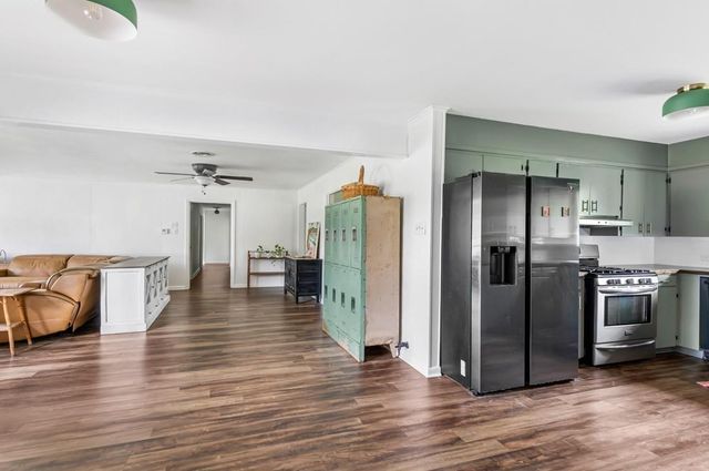 22 Sherwood Street, Dayton, TX 77535