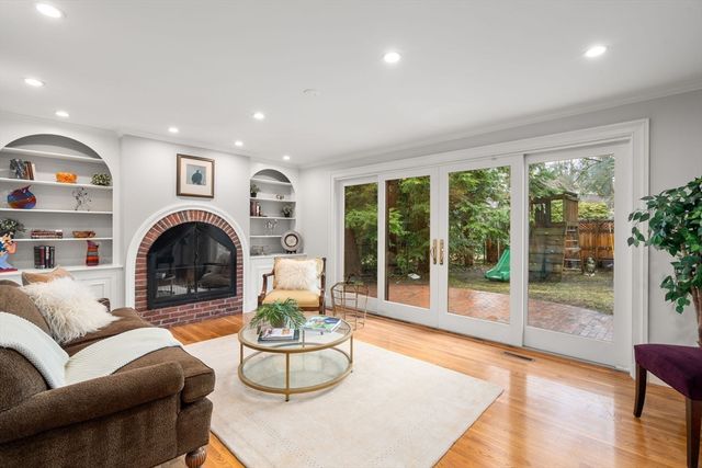 17 Lancaster Rd, Newton, MA 02458