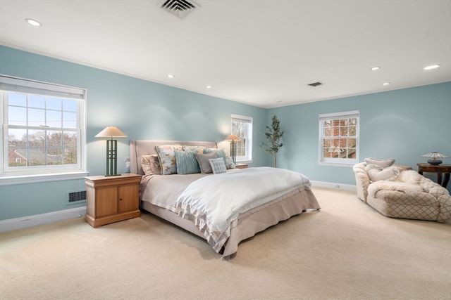 17 Lancaster Rd, Newton, MA 02458