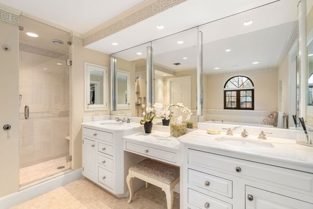 17 Lancaster Rd, Newton, MA 02458