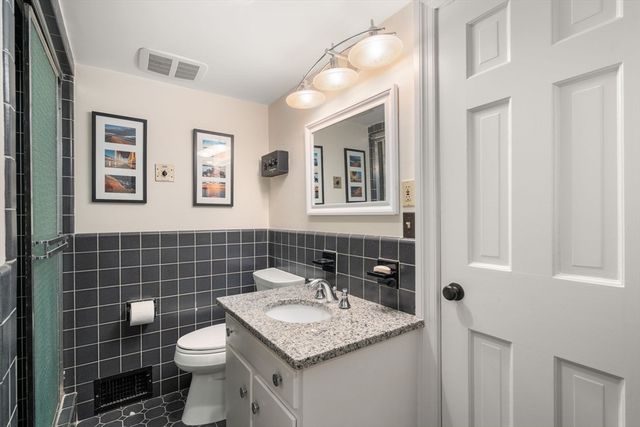 17 Lancaster Rd, Newton, MA 02458