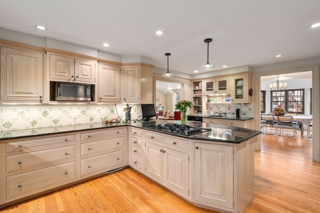 17 Lancaster Rd, Newton, MA 02458