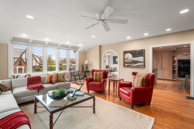 17 Lancaster Rd, Newton, MA 02458