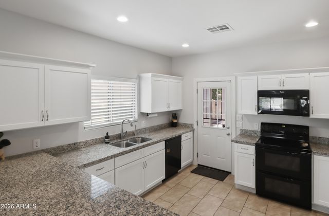 317 E MOUNTAIN VIEW Road, Phoenix, AZ 85020