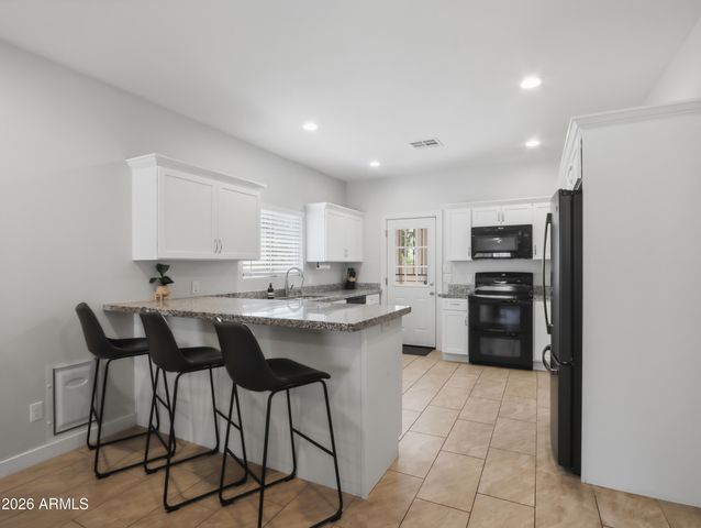 317 E MOUNTAIN VIEW Road, Phoenix, AZ 85020
