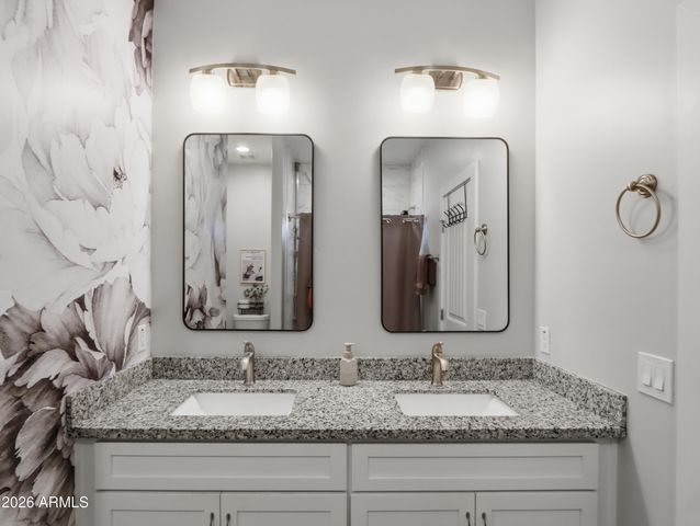 317 E MOUNTAIN VIEW Road, Phoenix, AZ 85020
