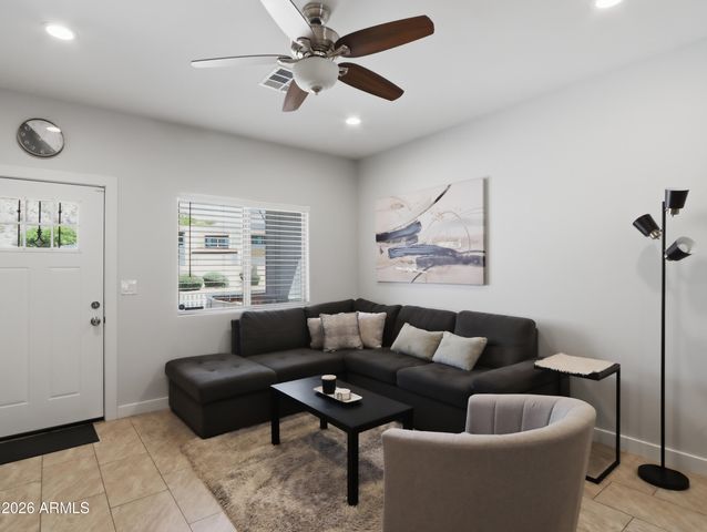 317 E MOUNTAIN VIEW Road, Phoenix, AZ 85020