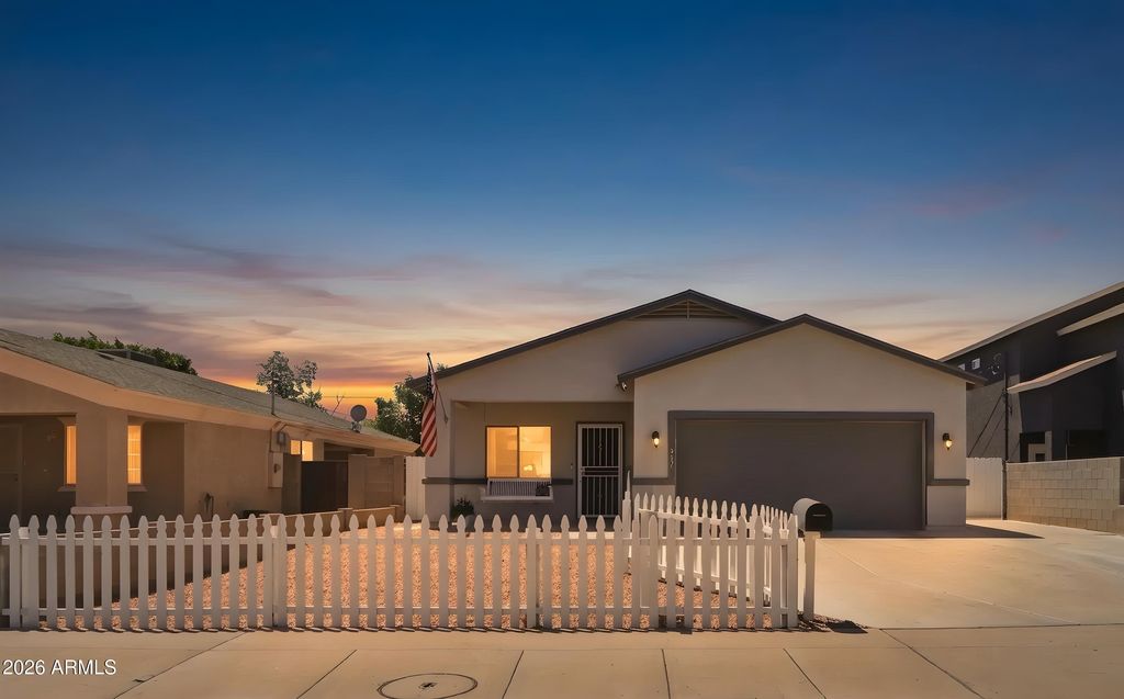 317 E MOUNTAIN VIEW Road, Phoenix, AZ 85020 — photo 2