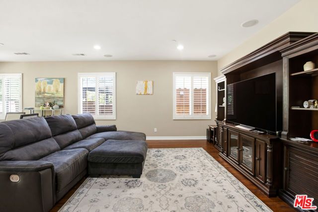 19850 Holly Drive, Santa Clarita, CA 91350