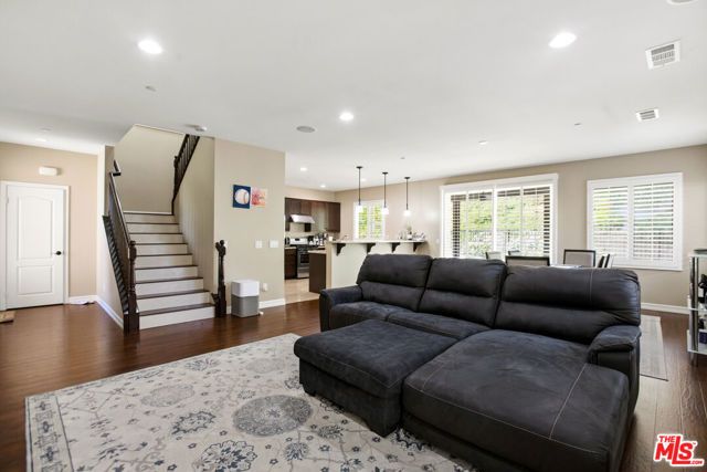 19850 Holly Drive, Santa Clarita, CA 91350