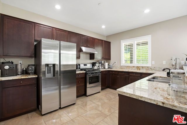 19850 Holly Drive, Santa Clarita, CA 91350