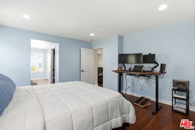 19850 Holly Drive, Santa Clarita, CA 91350