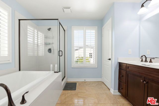 19850 Holly Drive, Santa Clarita, CA 91350