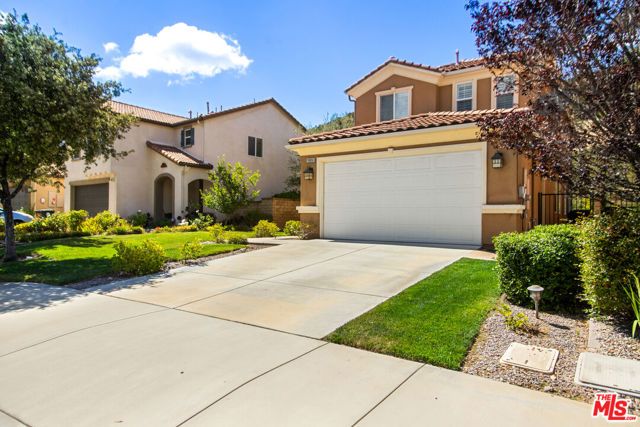 19850 Holly Drive, Santa Clarita, CA 91350