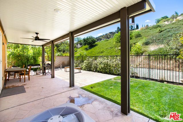 19850 Holly Drive, Santa Clarita, CA 91350