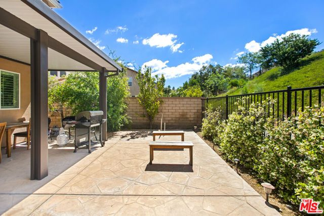 19850 Holly Drive, Santa Clarita, CA 91350