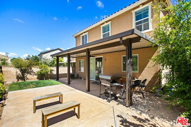 19850 Holly Drive, Santa Clarita, CA 91350