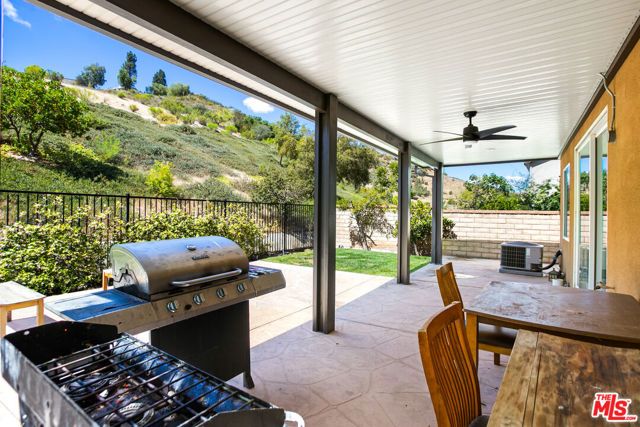 19850 Holly Drive, Santa Clarita, CA 91350