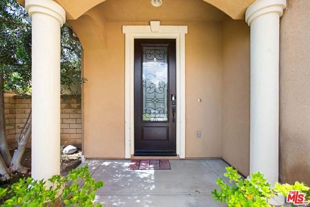 19850 Holly Drive, Santa Clarita, CA 91350