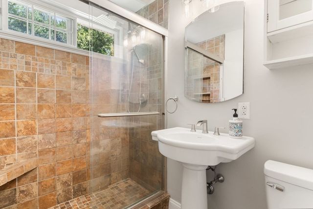 40 Washington St, Abington, MA 02351