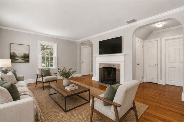 40 Washington St, Abington, MA 02351
