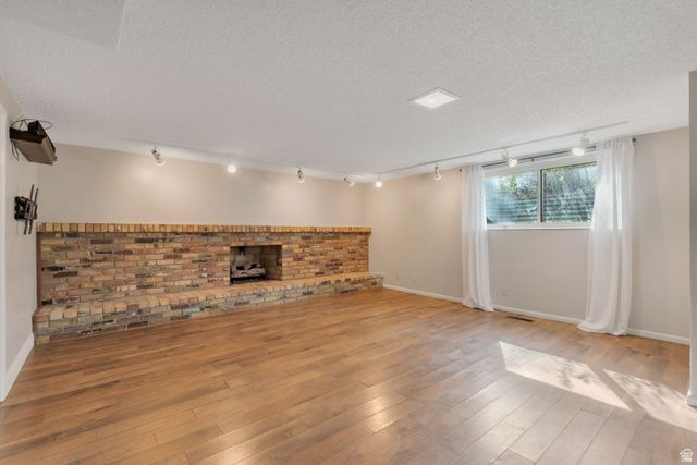 8329 S ESCALANTE DR, Sandy, UT 84093